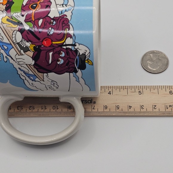 Vtg 1988 "The California Raisins" Coffee Tea Mug Winter Fun 80s Music Band USA - Picture 9 of 9